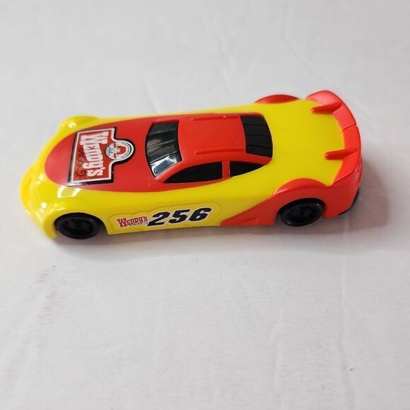 2009 Oldemark LLC #256 Race Car Wendy's Toy - Picture 1 of 6